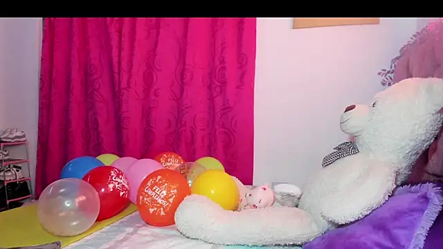 ladyrd1 online show from November 18, 4:43 pm