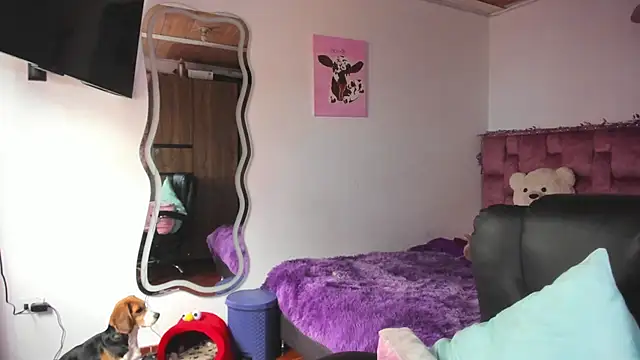 ladyrd1 online show from February 21, 9:06 pm