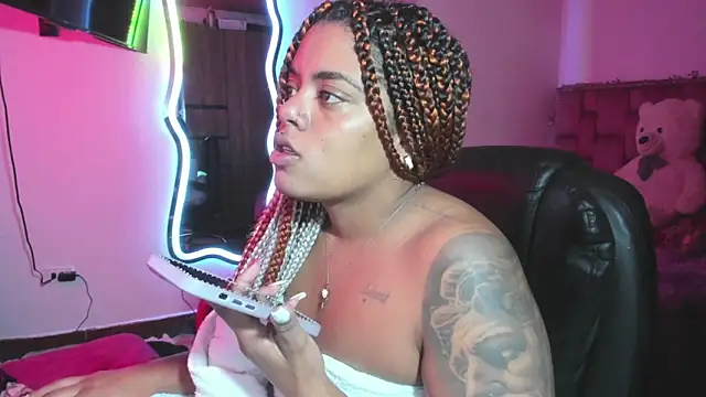 ladyrd1 online show from February 10, 1:43 pm