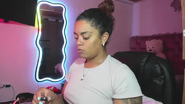 ladyrd1 online show from March 7, 7:08 pm