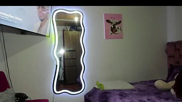 ladyrd1 online show from November 30, 11:16 pm