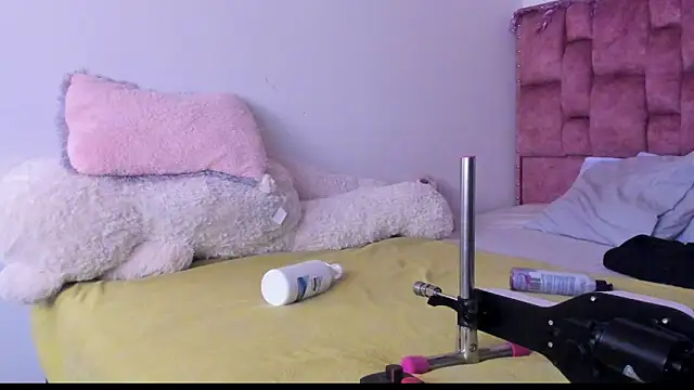 ladyrd1 online show from September 10, 3:00 pm