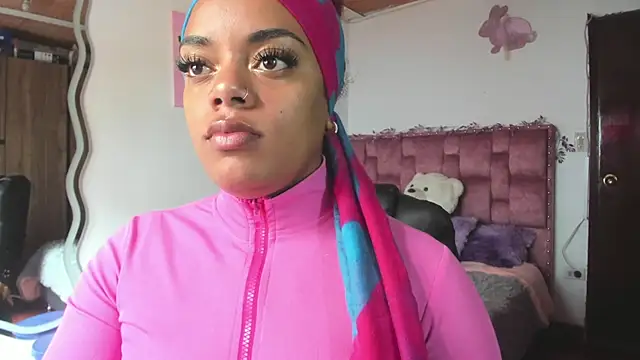 ladyrd1 online show from January 11, 7:43 pm