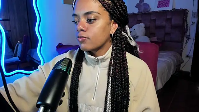 ladyrd1 online show from March 6, 4:41 am