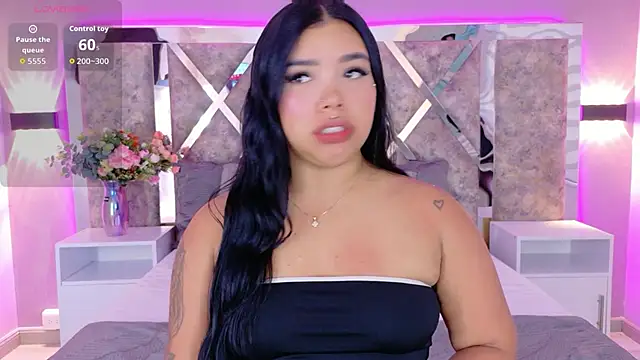 MarianaGarciaa   online show from March 5, 6:48 pm