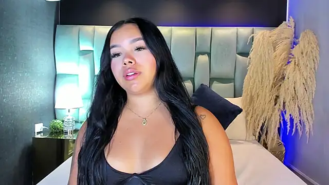 MarianaGarciaa   online show from April 15, 7:18 pm