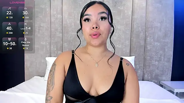 MarianaGarciaa   online show from February 24, 6:42 pm