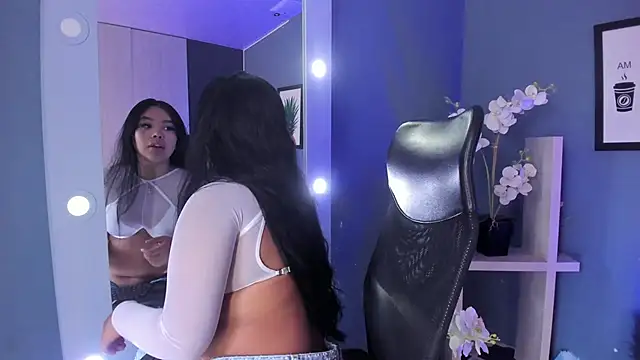 MarianaGarciaa   online show from March 19, 7:14 pm