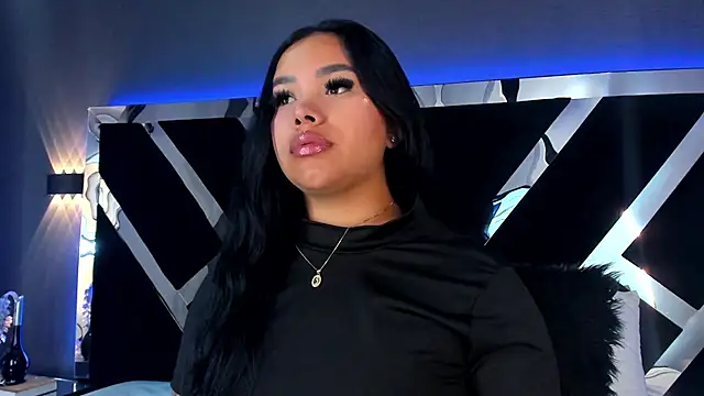 Snapshot of MarianaGarciaa__ chatting on May 1, 7:08 pm MarianaGarciaa online show from May 1, 7:08 pm