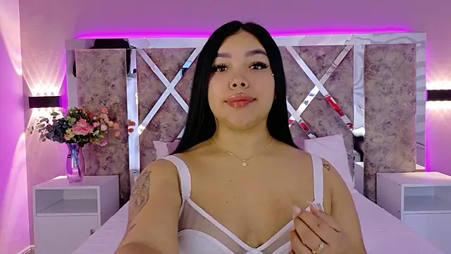 MarianaGarciaa   online show from March 3, 4:14 pm