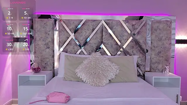 MarianaGarciaa   online show from November 14, 7:17 pm