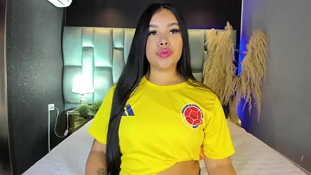 Snapshot of MarianaGarciaa__ chatting on June 16, 7:58 pm MarianaGarciaa online show from June 16, 7:58 pm