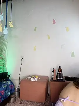 lovely kitt online show from April 4, 12:39 am