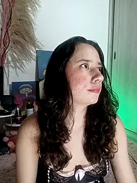 lovely kitt online show from February 6, 6:09 am