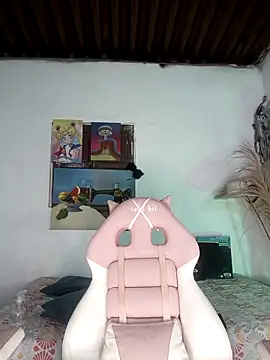 lovely kitt online show from March 19, 2:44 am