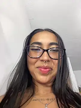 Snapshot of melanieecox chatting on July 10, 1:05 am melanieecox online show from July 10, 1:05 am