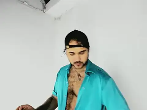 Snapshot of Sebas-hott chatting on November 7, 10:57 pm Sebas-hott online show from November 7, 10:57 pm