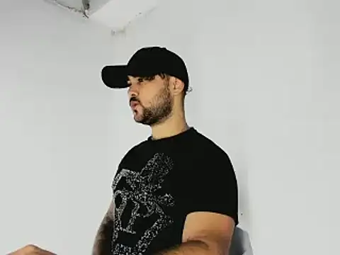 Snapshot of Sebas-hott chatting on November 9, 10:03 pm Sebas-hott online show from November 9, 10:03 pm