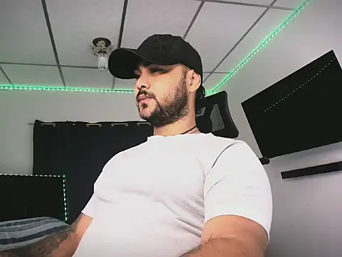 Sebas-hott online show from February 15, 9:25 pm