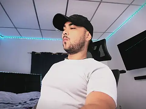 Sebas-hott online show from February 6, 10:28 pm