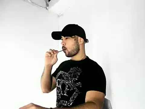 Sebas-hott online show from October 18, 10:23 pm