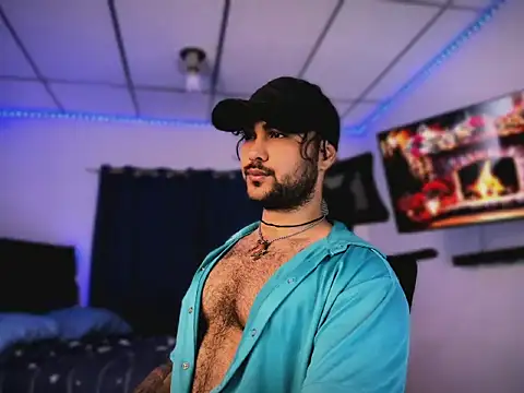 Snapshot of Sebas-hott chatting on December 13, 10:05 pm Sebas-hott online show from December 13, 10:05 pm