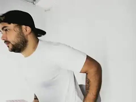 Snapshot of Sebas-hott chatting on October 22, 10:41 pm Sebas-hott online show from October 22, 10:41 pm