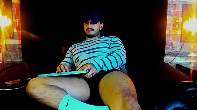 Van Velckan online show from March 16, 7:15 am