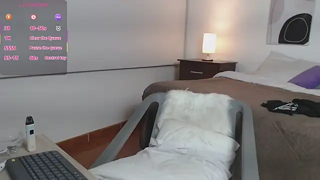 Snapshot of Lucy_joi chatting on March 11, 3:04 am Lucy joi online show from March 11, 3:04 am