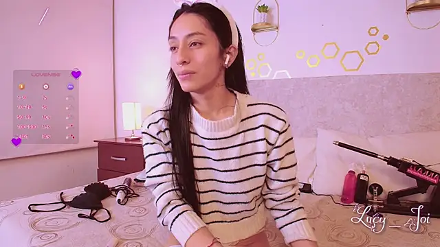 Snapshot of Lucy_joi chatting on November 28, 2:56 am Lucy joi online show from November 28, 2:56 am