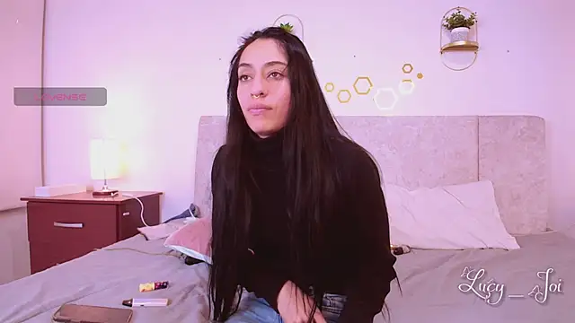 Snapshot of Lucy_joi chatting on December 1, 3:29 am Lucy joi online show from December 1, 3:29 am