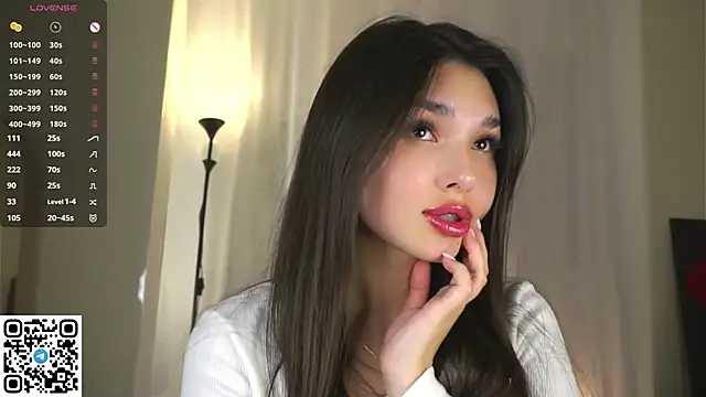 Snapshot of LoraAtcher chatting on September 13, 8:53 pm LoraAtcher online show from September 13, 8:53 pm