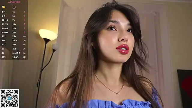 Snapshot of LoraAtcher chatting on September 27, 6:03 pm LoraAtcher online show from September 27, 6:03 pm