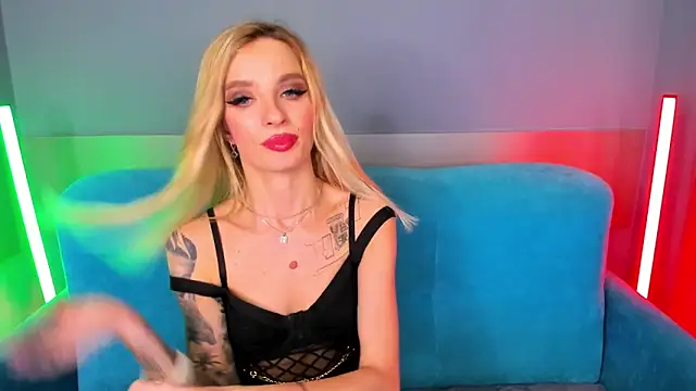 Snapshot of AlinaLovelyX chatting on March 20, 4:29 am AlinaLovelyX online show from March 20, 4:29 am