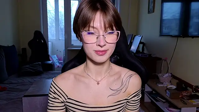 MalvinaBlum online show from February 28, 1:49 am