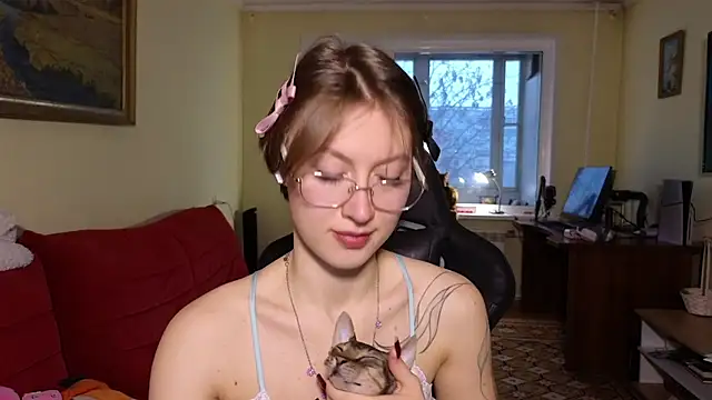 MalvinaBlum online show from November 18, 2:27 am