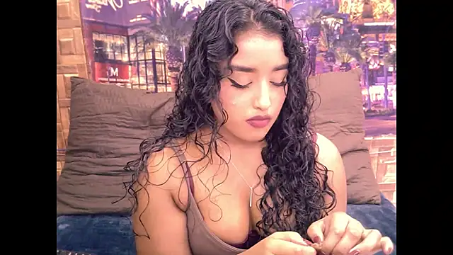 Snapshot of IndianAngel4u chatting on July 6, 5:47 am IndianAngel4u online show from July 6, 5:47 am