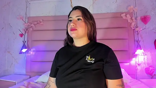 sabrinamilani online show from April 15, 5:02 am