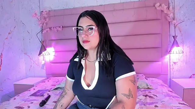 sabrinamilani online show from December 22, 11:49 pm