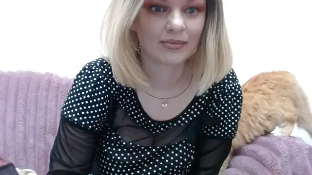 Snapshot of YourSweetJam chatting on February 23, 6:19 pm YourSweetJam online show from February 23, 6:19 pm