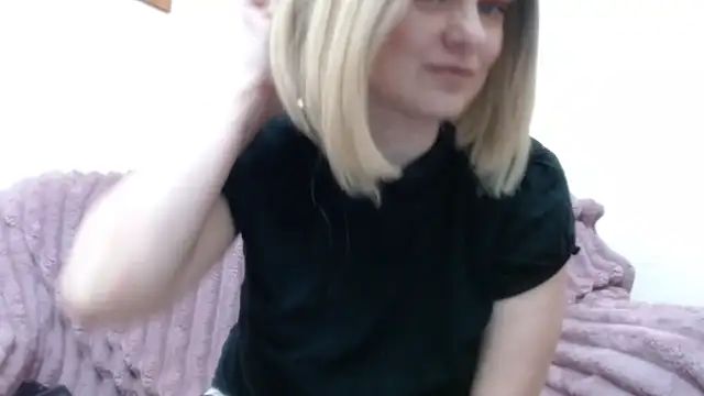 Snapshot of YourSweetJam chatting on February 25, 6:19 pm YourSweetJam online show from February 25, 6:19 pm