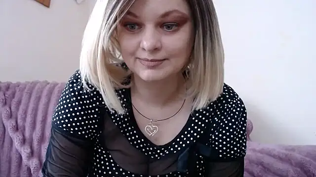 Snapshot of YourSweetJam chatting on February 17, 2:58 pm YourSweetJam online show from February 17, 2:58 pm