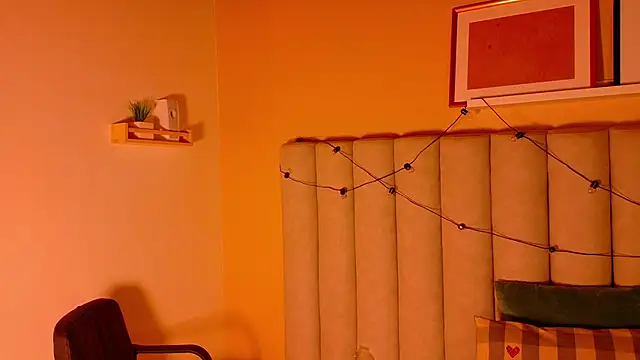 alaia-rogers online show from December 4, 11:31 am