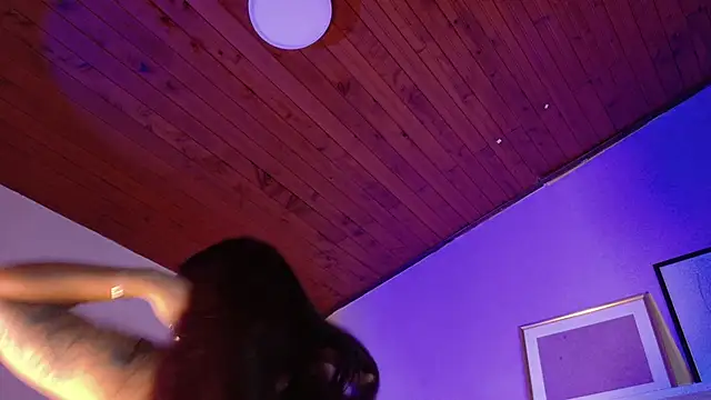 alaia-rogers online show from November 27, 11:32 am