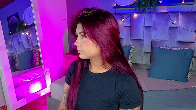 alaia-rogers online show from November 24, 11:43 am