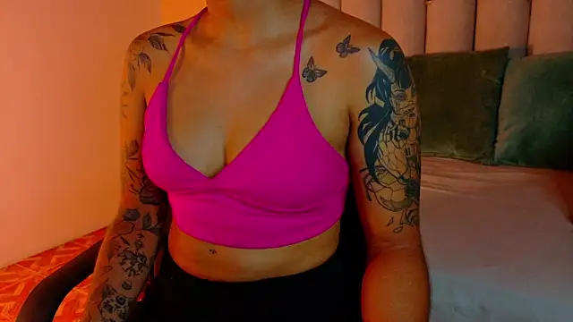 alaia-rogers online show from December 1, 11:33 am