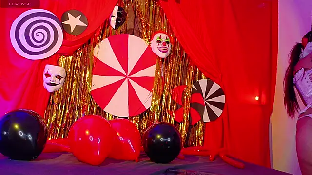 alaia-rogers online show from October 31, 11:51 am