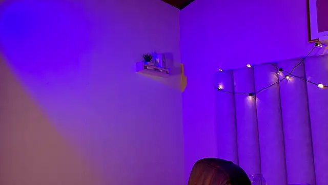 alaia-rogers online show from November 12, 11:36 am