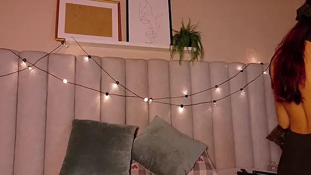 alaia-rogers online show from November 18, 11:35 am