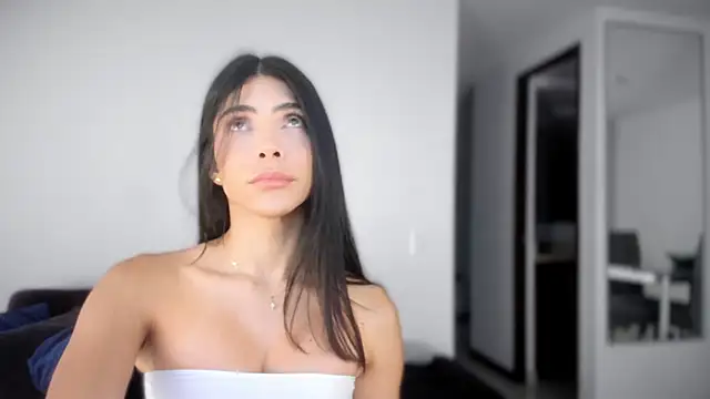 Snapshot of angelturned001 chatting on February 14, 8:53 pm angelturned001 online show from February 14, 8:53 pm